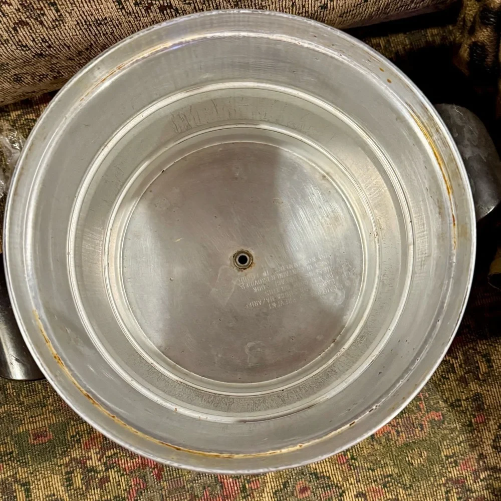 Kitchen - Picture 3 of 6